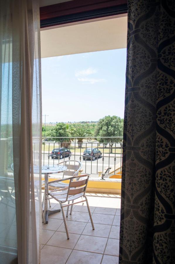 Il Fenicottero Hotel Quartu Sant'Elena Bagian luar foto