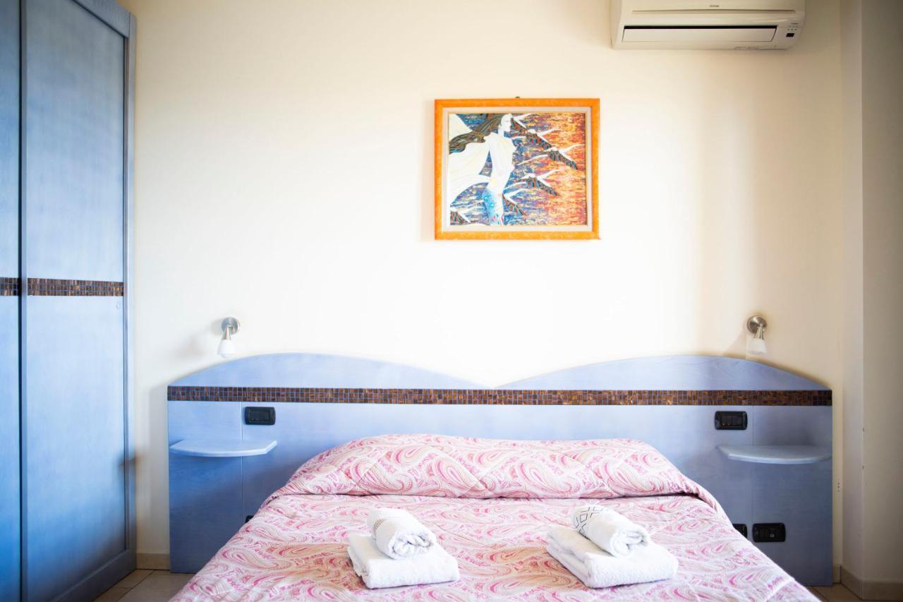 Il Fenicottero Hotel Quartu Sant'Elena Bagian luar foto
